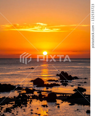 【AI生成影像】壯麗的海景日落 132535723