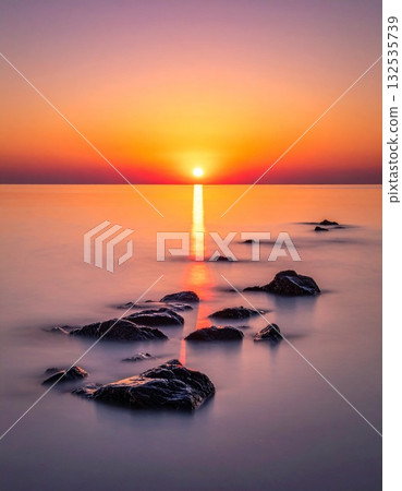 【AI生成影像】壯麗的海景日落 132535739