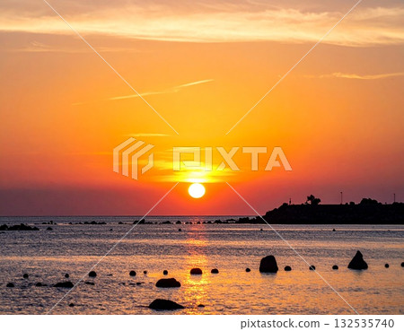 【AI生成影像】壯麗的海景日落 132535740