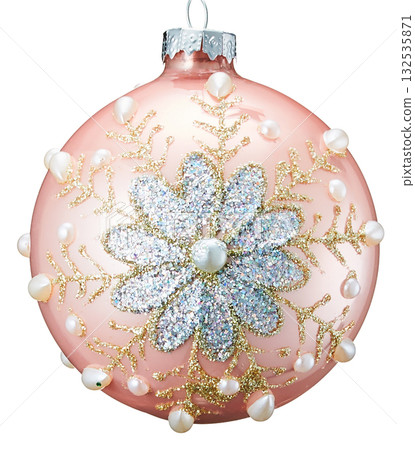 粉紅色聖誕球裝飾品,飾有珍珠和閃光花卉圖案(白色背景) 粉紅色聖誕球裝飾品,飾有珍珠和閃光花卉圖案(白色背景) 132535871
