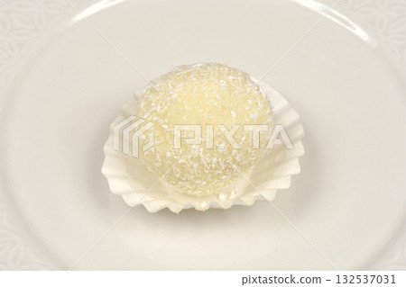 Single Coconut Truffle Dessert 132537031