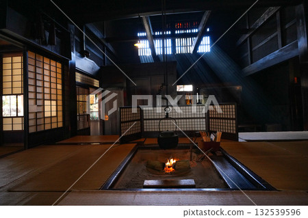 中山道妻籠宿脅本陣奧谷壁爐和光線 132539596
