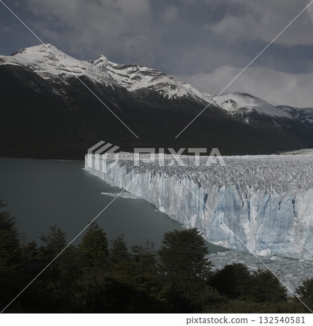 Perito Moreno Glacier, Los Glaciares National Park, Santa Cruz Province, Patagonia Argentina. 132540581