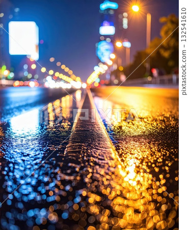 人工智慧影像：夜間雨水浸透的道路 132541610