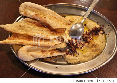 Afghan food: Hummus Afghan food: Hummus 132542784