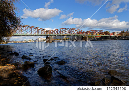 Old Vysehrad railway bridge linking the Nusle Valley with Smichov, Vyton, Prague, Czech Republic Old Vysehrad railway bridge linking the Nusle Valley with Smichov, Vyton, Prague, Czech Republic 132543308