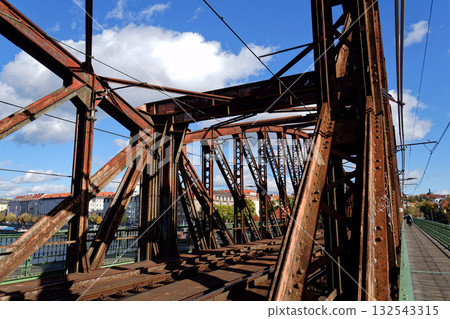 Old Vysehrad railway bridge linking the Nusle Valley with Smichov, Vyton, Prague, Czech Republic Old Vysehrad railway bridge linking the Nusle Valley with Smichov, Vyton, Prague, Czech Republic 132543315
