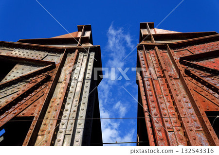 Old Vysehrad railway bridge linking the Nusle Valley with Smichov, Vyton, Prague, Czech Republic Old Vysehrad railway bridge linking the Nusle Valley with Smichov, Vyton, Prague, Czech Republic 132543316