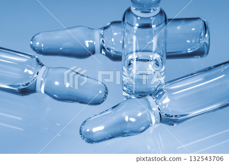 Ampoules with transparent drug for injections Ampoules with transparent drug for injections 132543706
