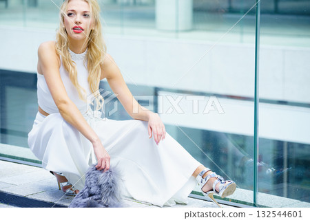 Woman wearing crop top and culottes 132544601