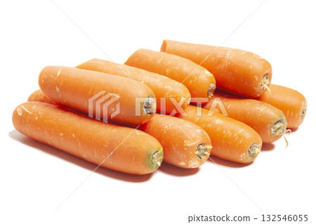 Carrot isolated on white background. 132546055