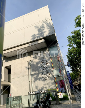 Omotesando Hills exterior 132548170
