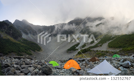 Autumn in the Northern Alps: Karasawa Cirque and the spectacular view of the Hotaka mountain range 132552767