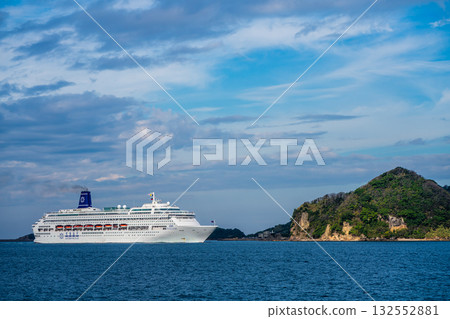Nagasaki Port Passenger Ship Arrival (Piano Land) From Yanagi Pier [Nagasaki City] 132552881