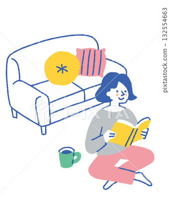 一位女士一邊喝咖啡一邊看書_彩色 132554663