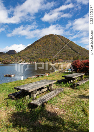 秋天的榛名山、榛名湖和榛名富士山 132555174