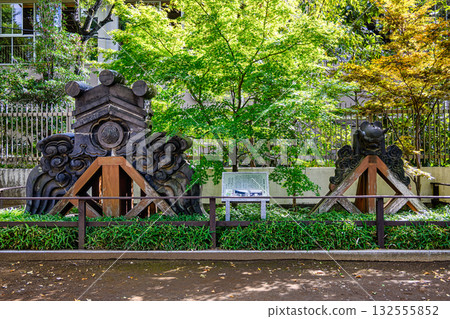 東京上野寬永寺-德川家祖寺主殿的鬼瓦(鬼瓦)。 東京上野寬永寺-德川家祖寺主殿的鬼瓦(鬼瓦)。 132555852