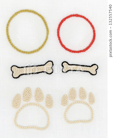 綠色和淺藍色刺繡方形框架 綠色和淺藍色刺繡方形框架 132557540