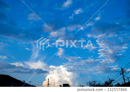 漂浮在天空中的雲彩 132557860