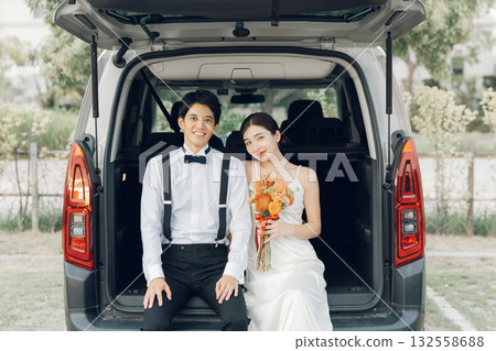 用車子拍攝婚禮照片 132558688