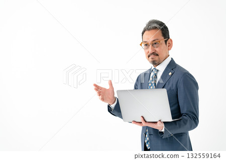 男性商業律師電腦 132559164