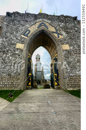 Pax Gate, Ijzertoren, Diksmuide, West-Flanders, Belgium, October 12th, 2024, An exquisite Antique Pax Gate, Ijzertoren, Diksmuide, West-Flanders, Belgium, October 12th, 2024, An exquisite Antique 132559491
