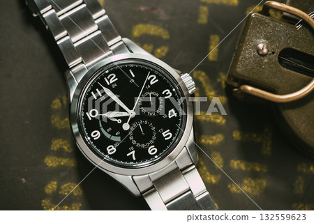 military style men wristwatch military style men wristwatch 132559623