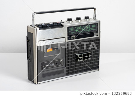 Vintage portable radio 132559693