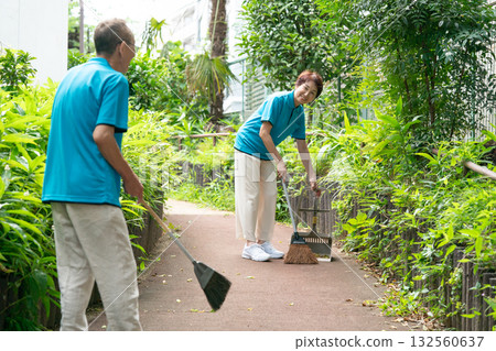 Manager Cleaning Path Manager Cleaning Path 132560637