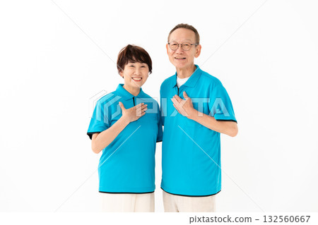 老年男女看護管家 132560667