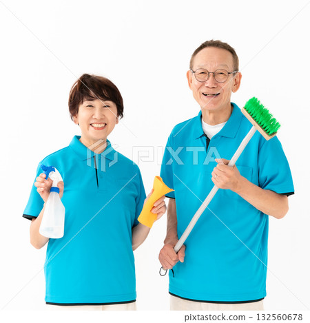 老年男女清潔家政 132560678