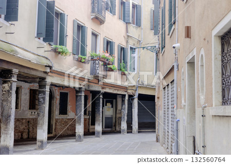 Venetian house, back street, deserted Venetian house, back street, deserted 132560764