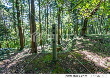 The remains of the main keep of Suemori Castle 132561398