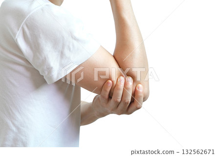 Men use their hands to hold their elbows and He had pain at the elbows.. Painful Health and medical concepts Men use their hands to hold their elbows and He had pain at the elbows.. Painful Health and medical concepts 132562671