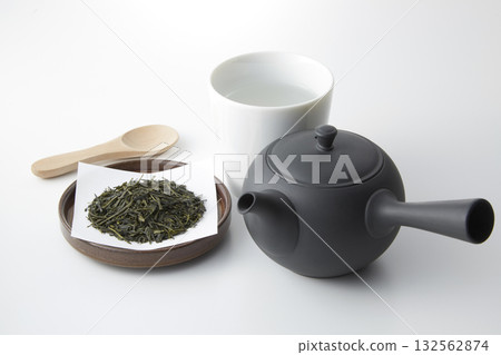Japanese tea_Sencha 132562874