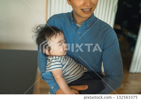 baby, infant, parenthood 132563375