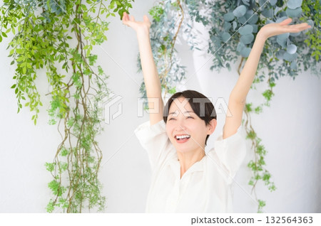 日本女性伸展 132564363