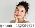 Beautiful bare skin female portrait Beautiful bare skin female portrait 132564434