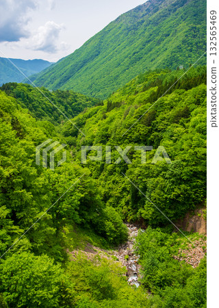 Spectacular view from the Northern Alps Bridge (Okuhida Onsen Village, Takayama City, Gifu Prefecture) Spectacular view from the Northern Alps Bridge (Okuhida Onsen Village, Takayama City, Gifu Prefecture) 132565469