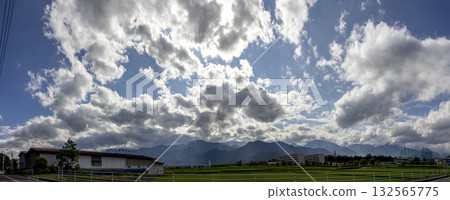 與雲彩的風景 132565775