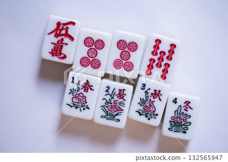 Mahjong tiles on a white background 132565947
