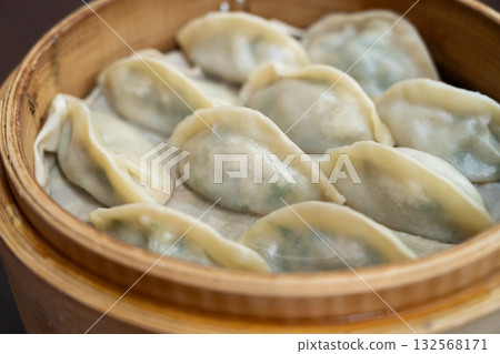 Dumplings, boiled dumplings, steamed dumplings, fresh, handmade. 蒸し饺子 (mushigyoza) Dumplings, boiled dumplings, steamed dumplings, fresh, handmade. 蒸し饺子 (mushigyoza) 132568171
