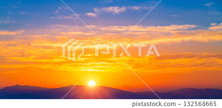Mountain range and morning sun Mountain range and morning sun 132568665