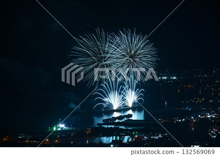 Fireworks that light up the summer night sky <Yaizu Marine Fireworks 2025> 132569069
