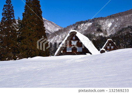 Winter Shirakawa-go 132569233