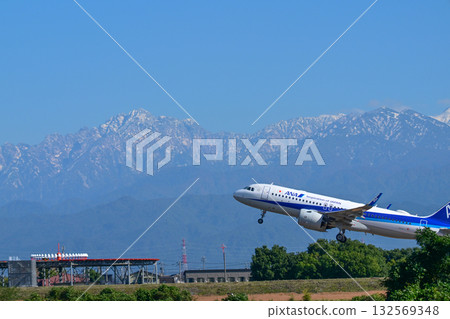 Toyama Airport, All Nippon Airways 132569348