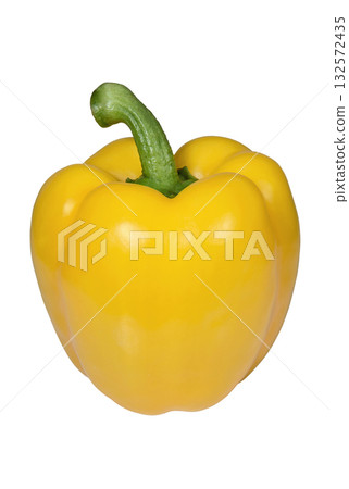 Yellow sweet pepper close up 132572435