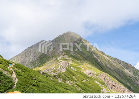 從北嶽山莊山莊眺望北山 攀登南阿爾卑斯山的北岳 132574264