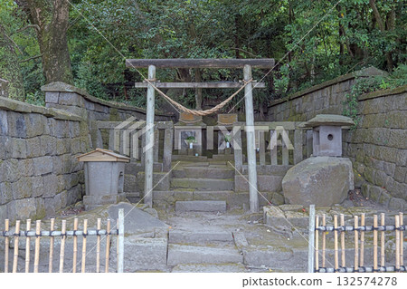 Kagoshima Sengan-en Mountain and Water Gods 132574278