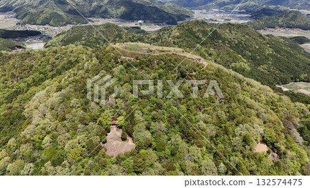 丹波黑井城：從上方俯瞰主城牆和石牆 132574475